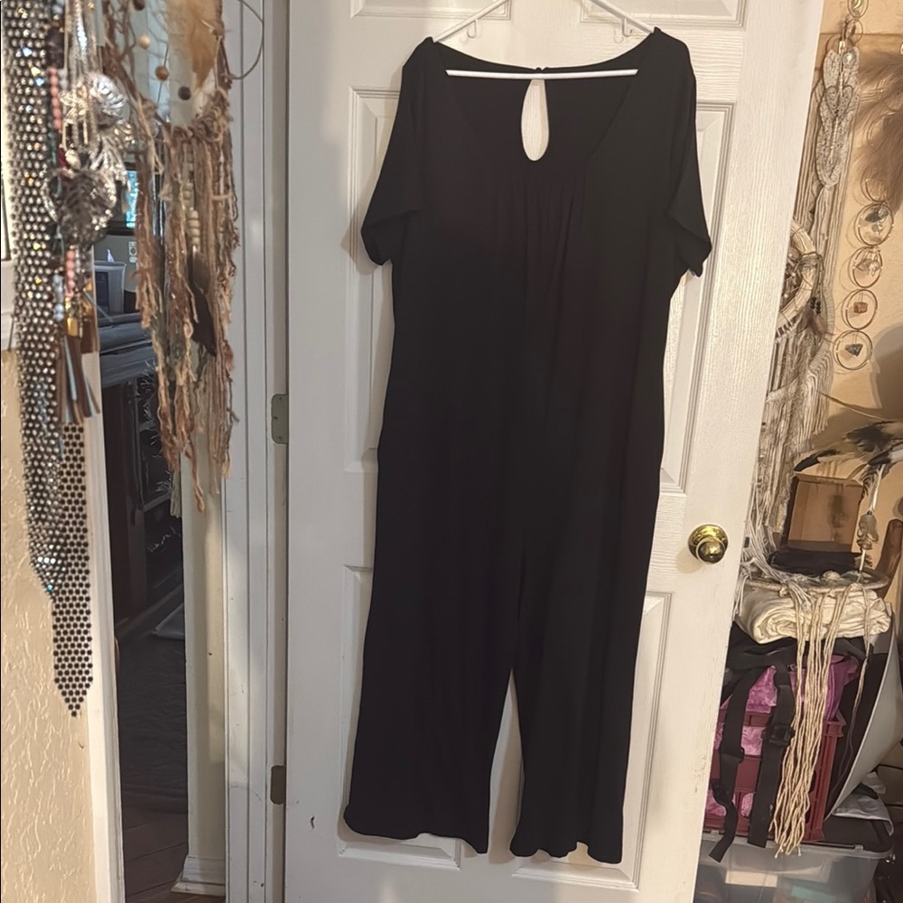 Black Wide-Leg Jumpsuit with Keyhole Detail